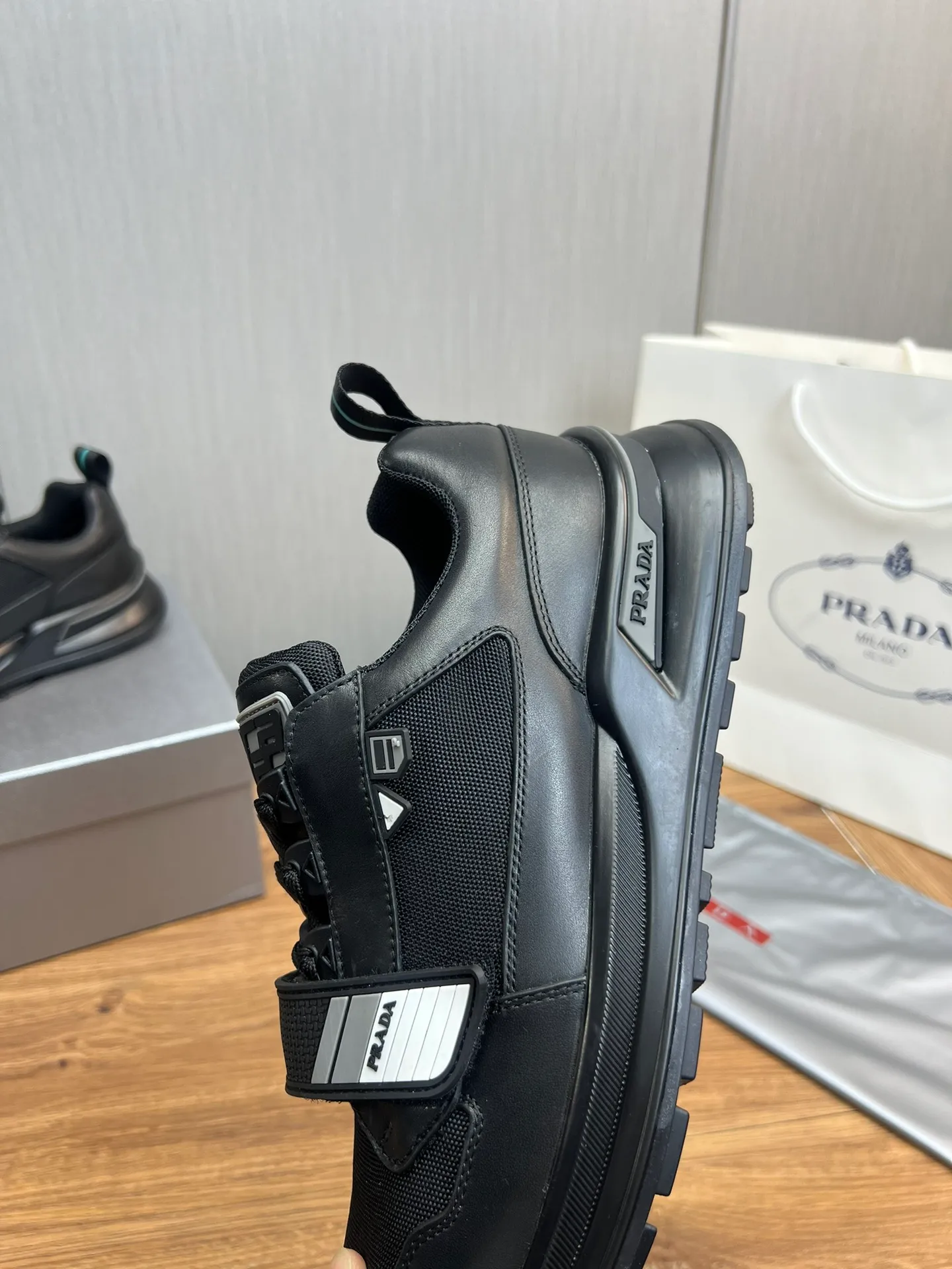 Men's shoes 💰620💰 [PRADA] Men's shoes are popular in the counter, official website is synchronized, high-quality shipments ✔️Original cowhide stitching mesh + cowhide lining, 1🆚1 replica, original original bottom, 38-45 (45 customized, non-refundable)